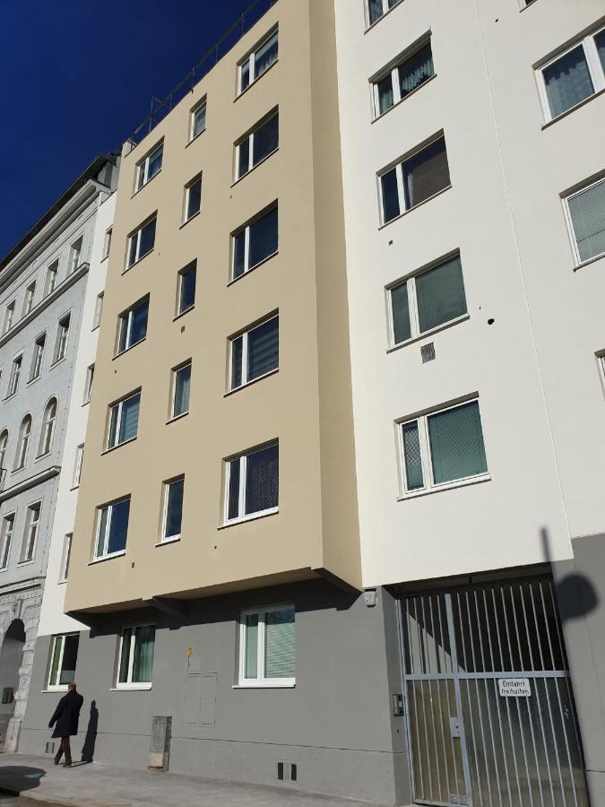 Best Rated Central Apartment Vienna - Ac, Wifi, 24H7Days Self Check-In, Board Games, Netflix Εξωτερικό φωτογραφία